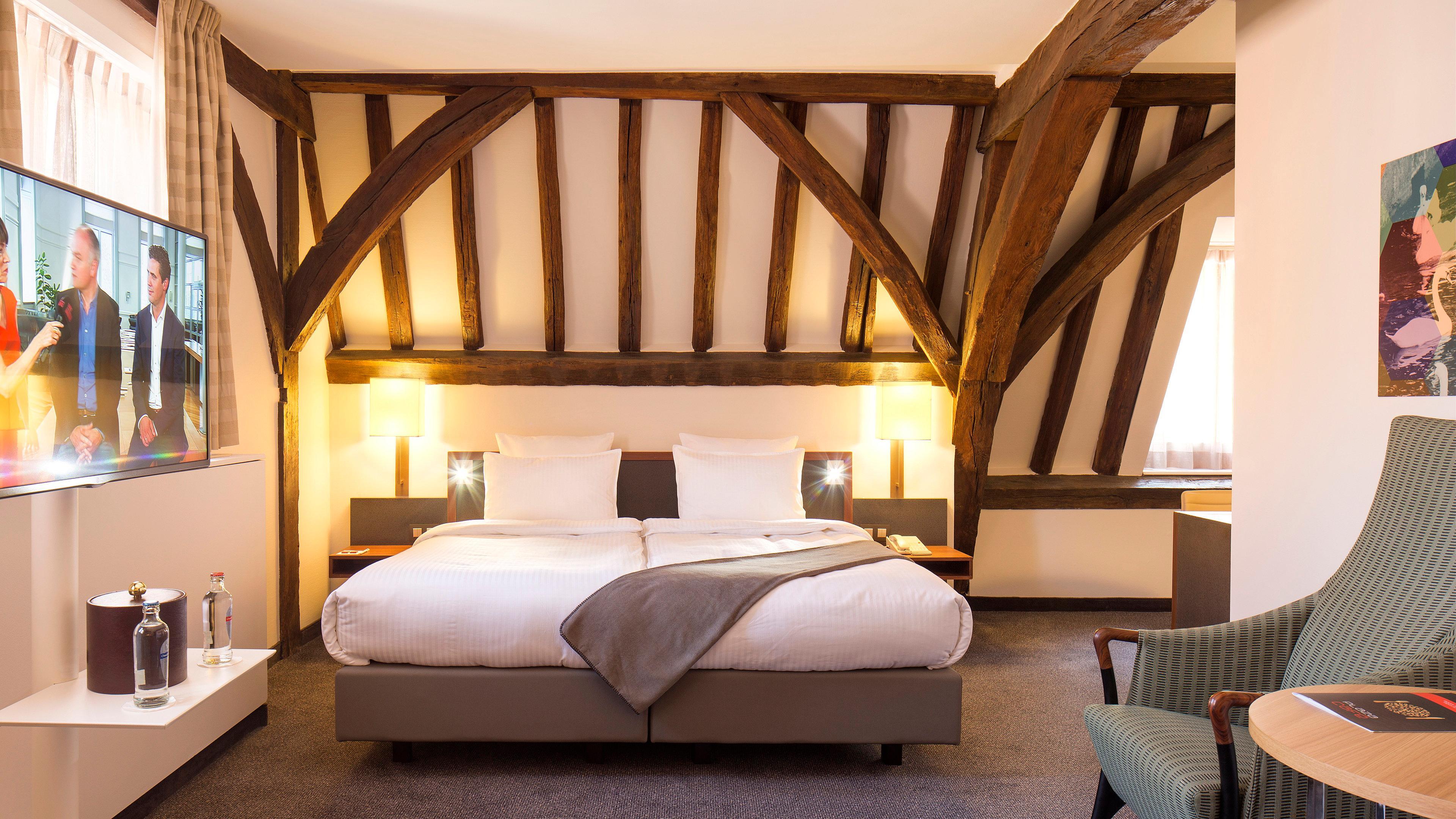 Crowne Plaza Hotel Brugge By Ihg Buitenkant foto