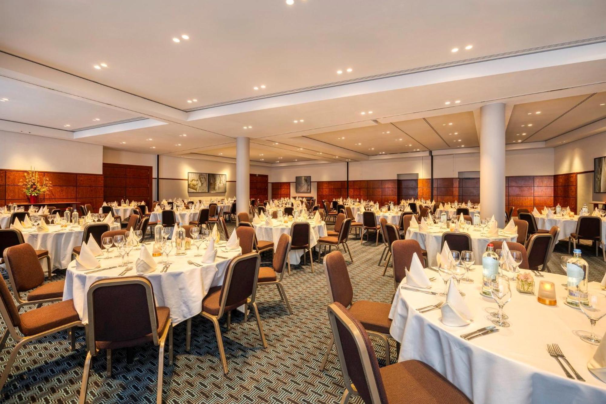 Crowne Plaza Hotel Brugge By Ihg Buitenkant foto